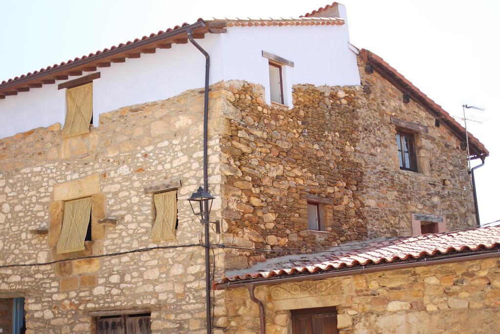 Maison d'hôtes La Grulla Dorada à Perales del Puerto Extérieur photo